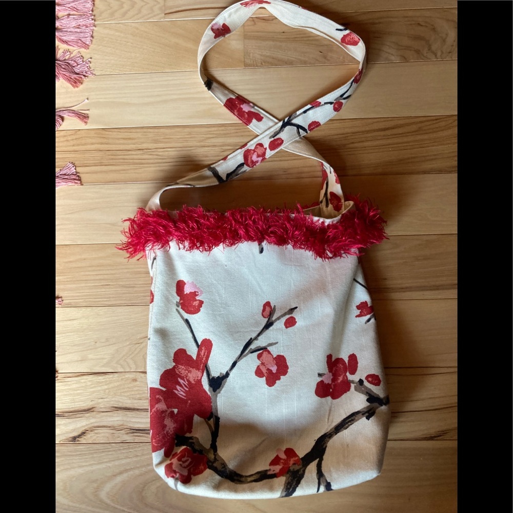 NEW! Handmade Cherry Blossom Flower Shoulder Strap Purse 4 Large Inside Pockets